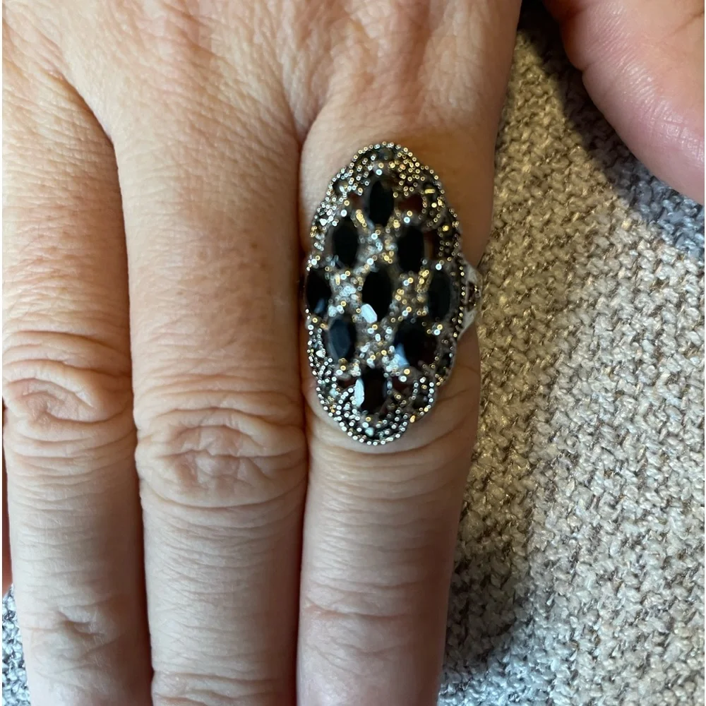 Ring - Picture 2 of 2